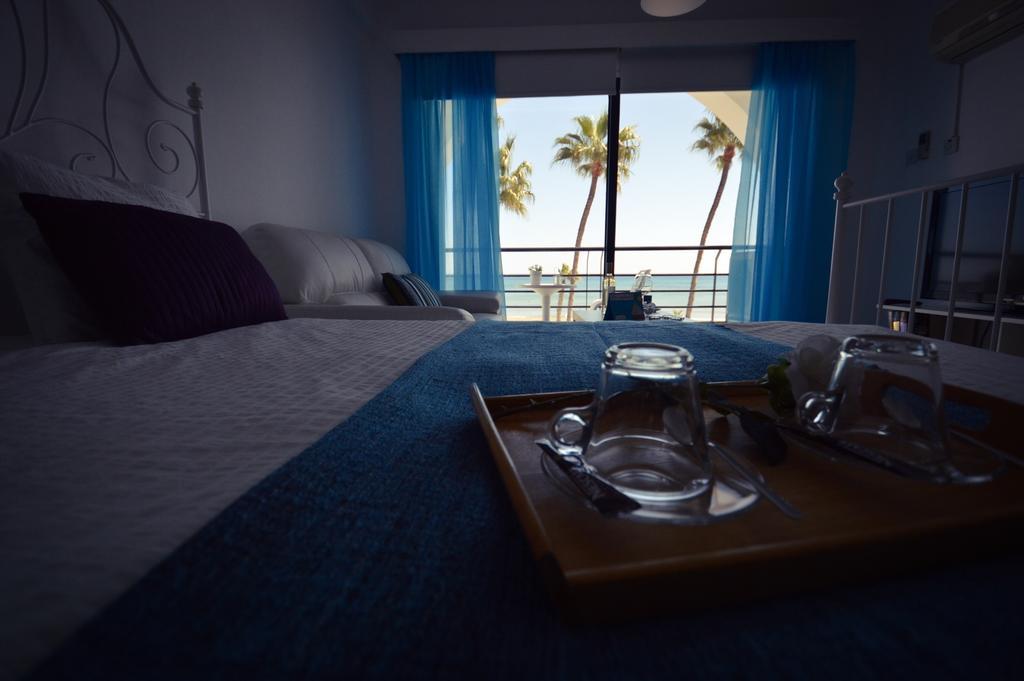 Krasas Beach Apartment Rentals Larnaca Pokoj fotografie